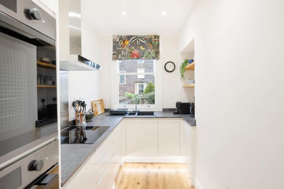 Spacious And Quiet Ground Floor Flat ブリストル エクステリア 写真